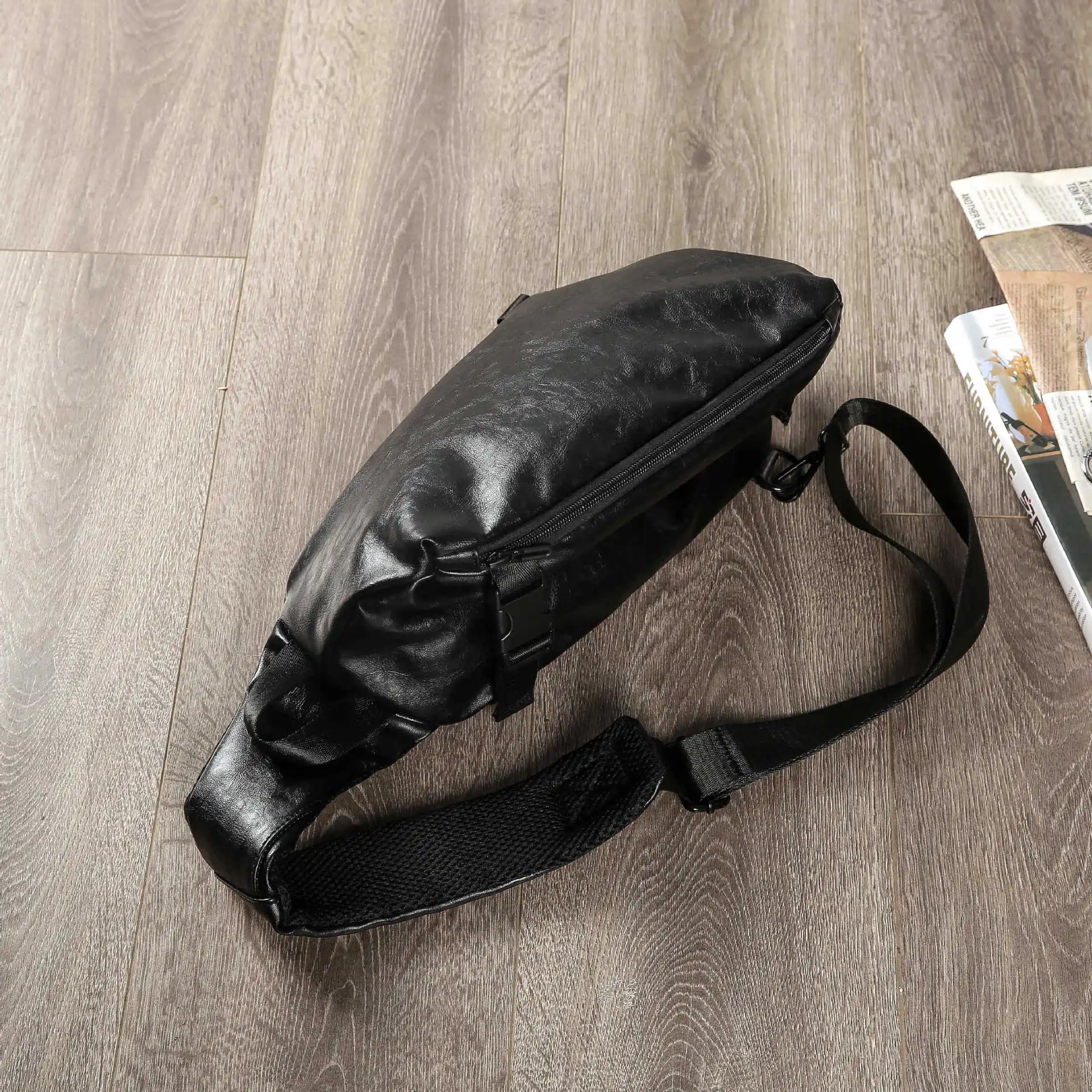 

Men's Single Shoulder Crossbody Bags Leather PU Chest Pack Designer Handbag Casual Student Travel Messenger Bag Rucksack Trend