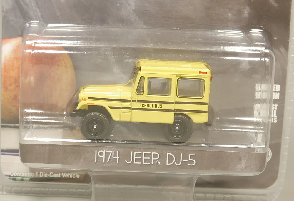 

Greenlight 1:64 School Bus 1974 DJ-5 Diecast model car