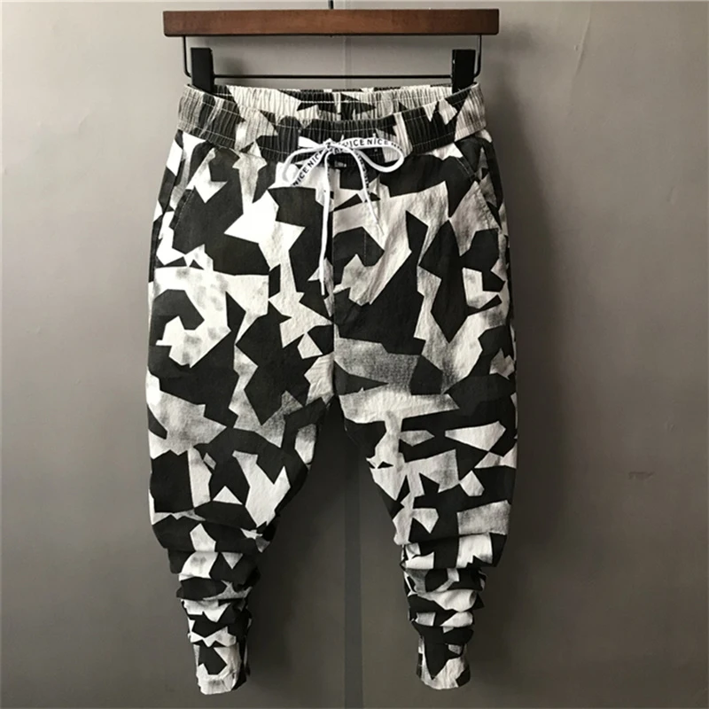 

2018 New Black and White Camouflage Men's Slim Pencil Harem Pants South Korea All Match Youth Casual Trousers Ankle-Length Thin