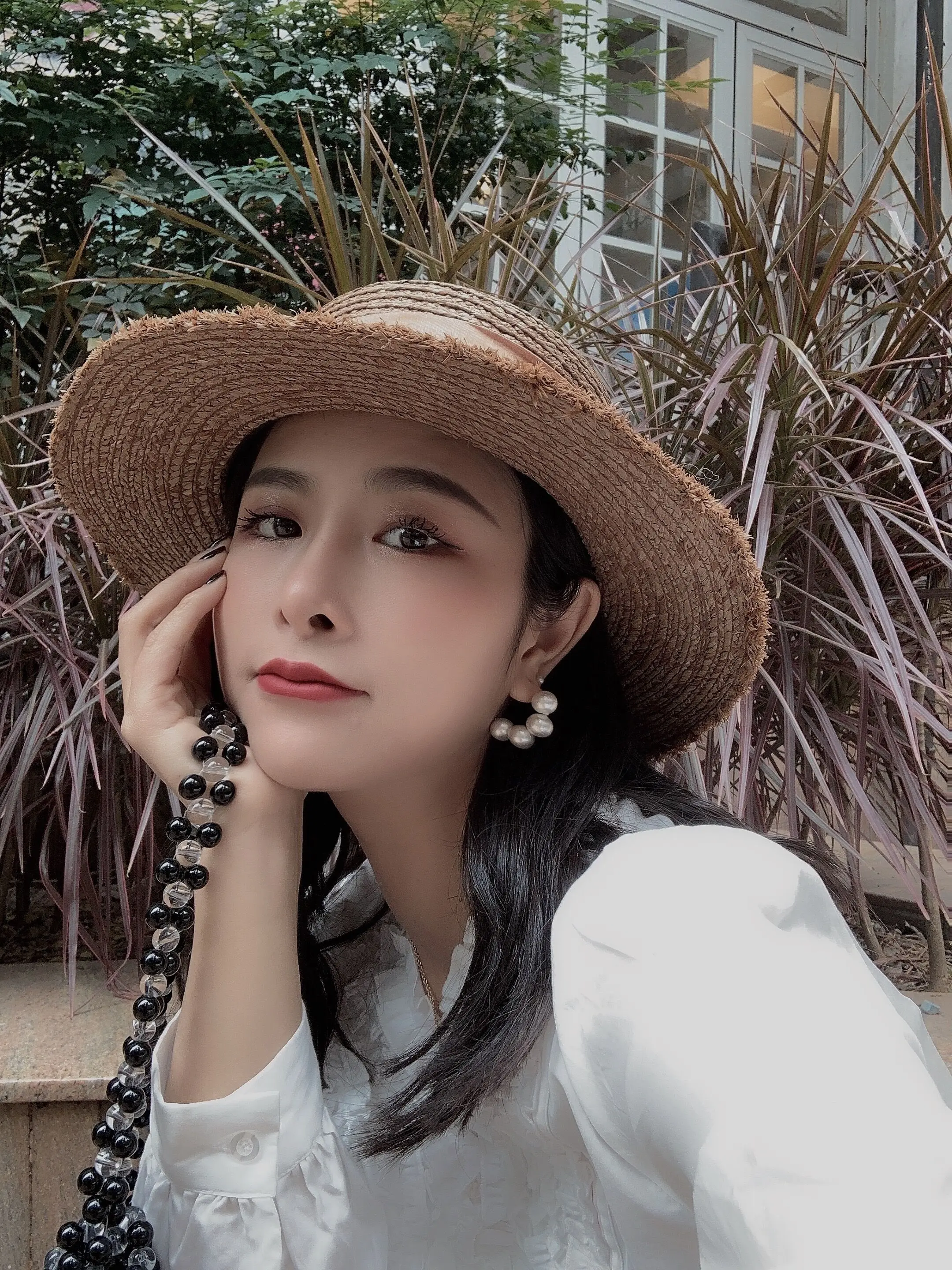 

Women's Beach Lafite large Brim Straw Hat with sun protection in summer