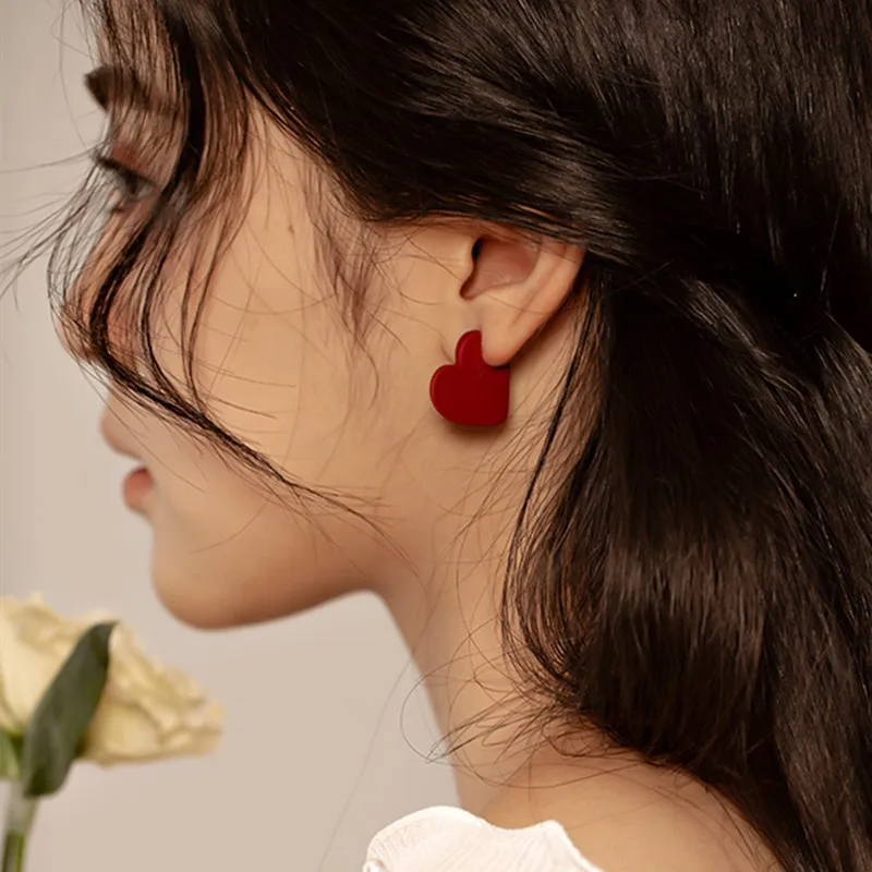 Серьги гвоздики в форме сердца ювелирные изделия красные желтые зеленые