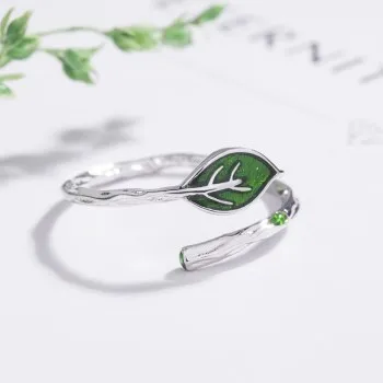 

Simple and fresh gutta percha leaf ring opening adjustable size female tail ring personality index finger qxr2033