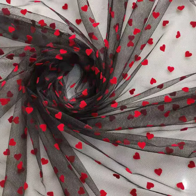 Кружевная тюль в горошек с красным сердцем 150 х90 см | Дом и сад