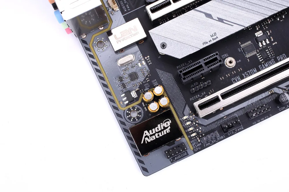 Цветной разъем CVN X570M GAMING PRO V14 AMD AM4