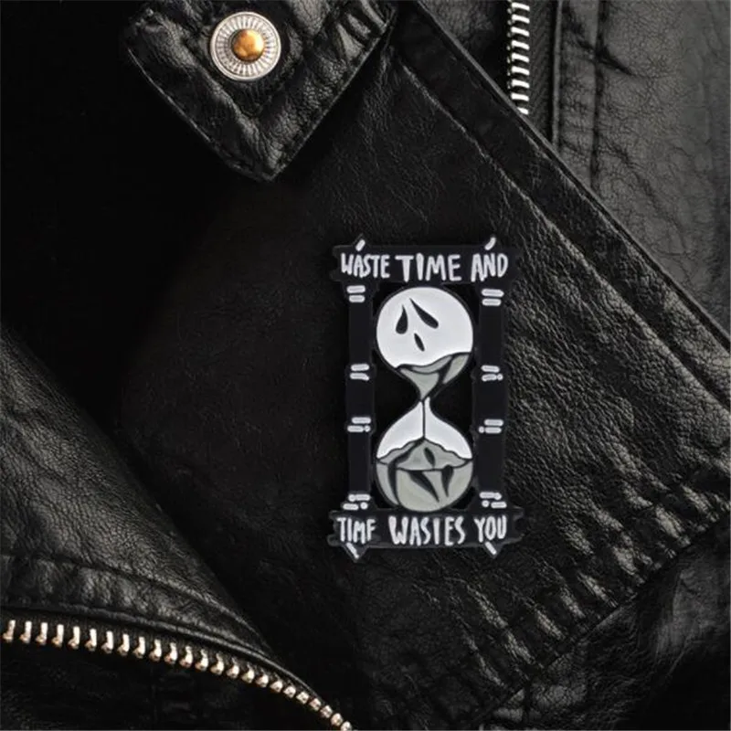 Креативный панк металлический значок песочные часы брошь с дизайном скелет