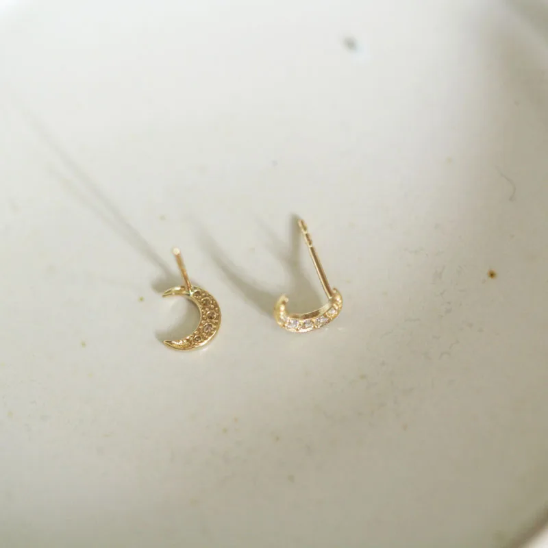 Серьги гвоздики в виде полумесяца с кристаллами 9 к|Серьги-гвоздики| |