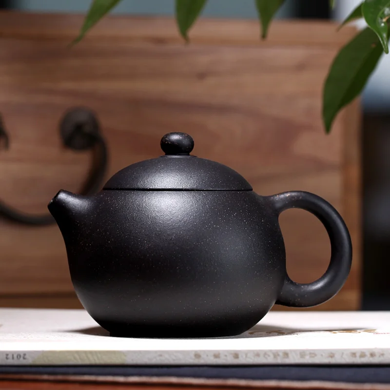 

Two yixing all hand recommended the teapot famous TaoJian mud all over the sky star beauty pot of 260 cc