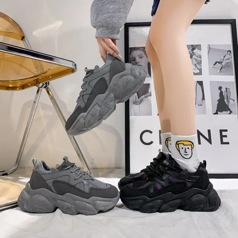 

2021 Spring Women Casual Shoes Mesh Breathable Thick Bottom Chunky Sneakers Luminous Reflective Glare Night Sport Running Shoe