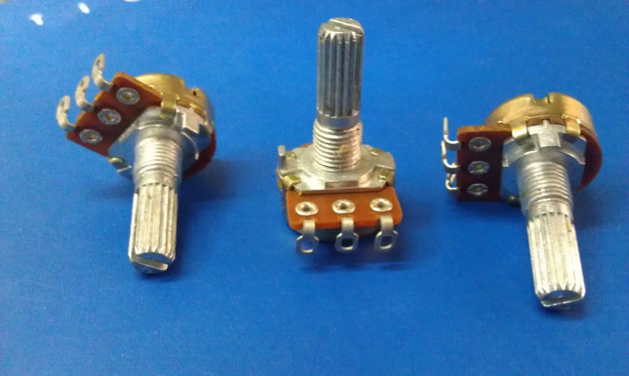 

16-потенциометр с одним контактом резьбы b100k, вал 20 мм