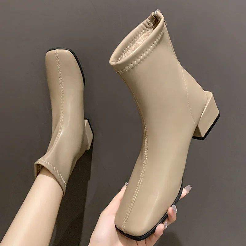 

Женские ботинки на молнии сзади, с круглым носком
