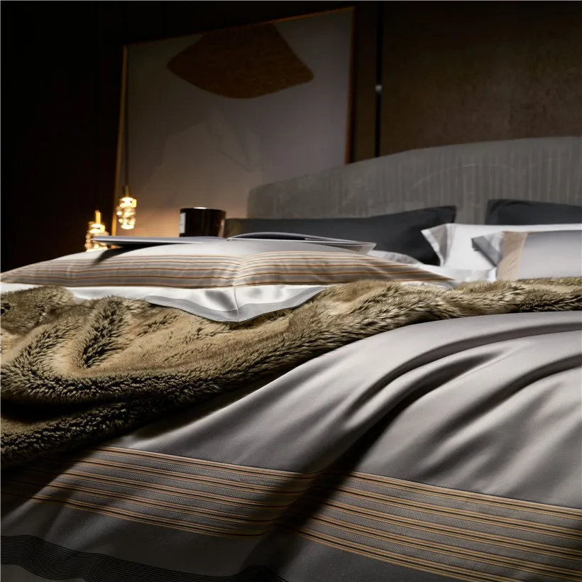 

Top Egyptian Quality Cotton Much Softer Chic Embroidery Duvet Cover Sheet 4Pcs Bedding Set Sateen Weave Silky Soft Breathable