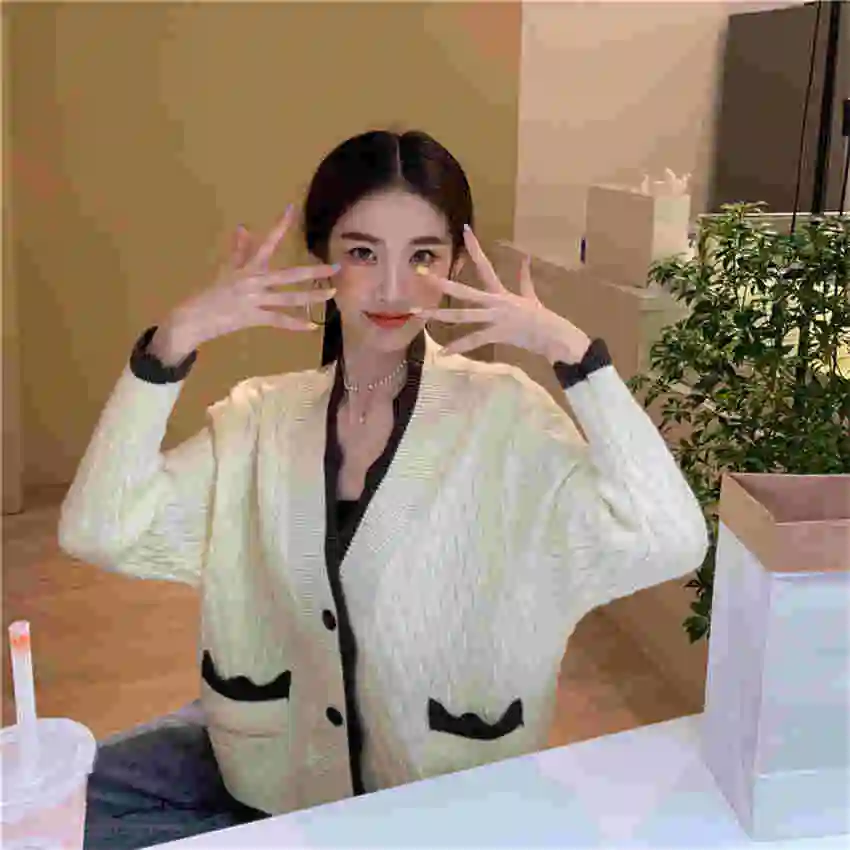 

Korean Style Fashion Vintage Cardigan Women Knitted Sweater Mujer Autumn Winter Casual Cardigans Crop Top Jumper Pull Femme