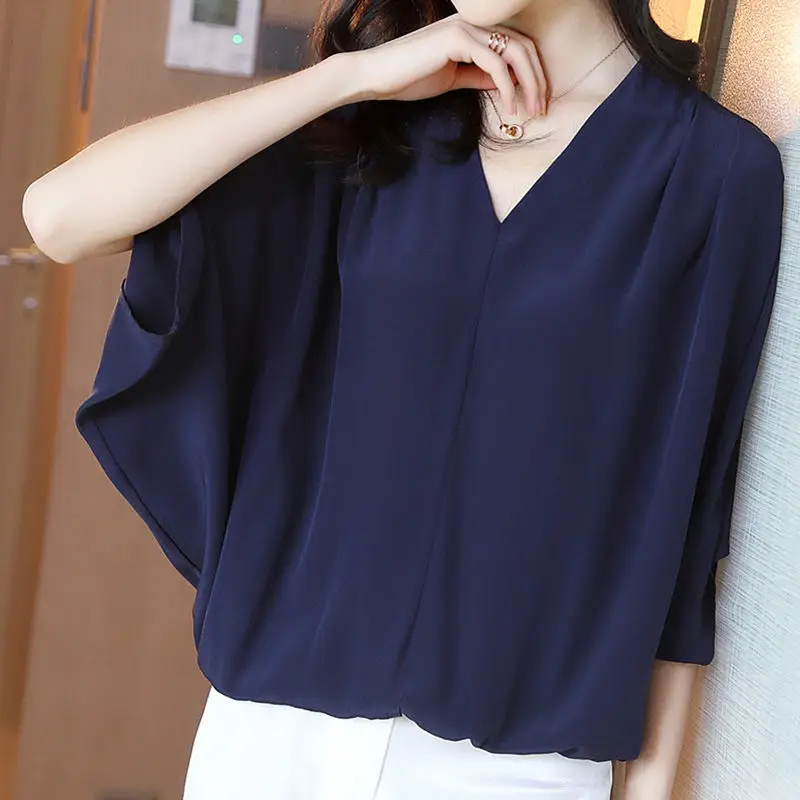 

Imitation silk shirt 2021 spring and autumn new women's bat sleeve fashion temperament loose slim top
