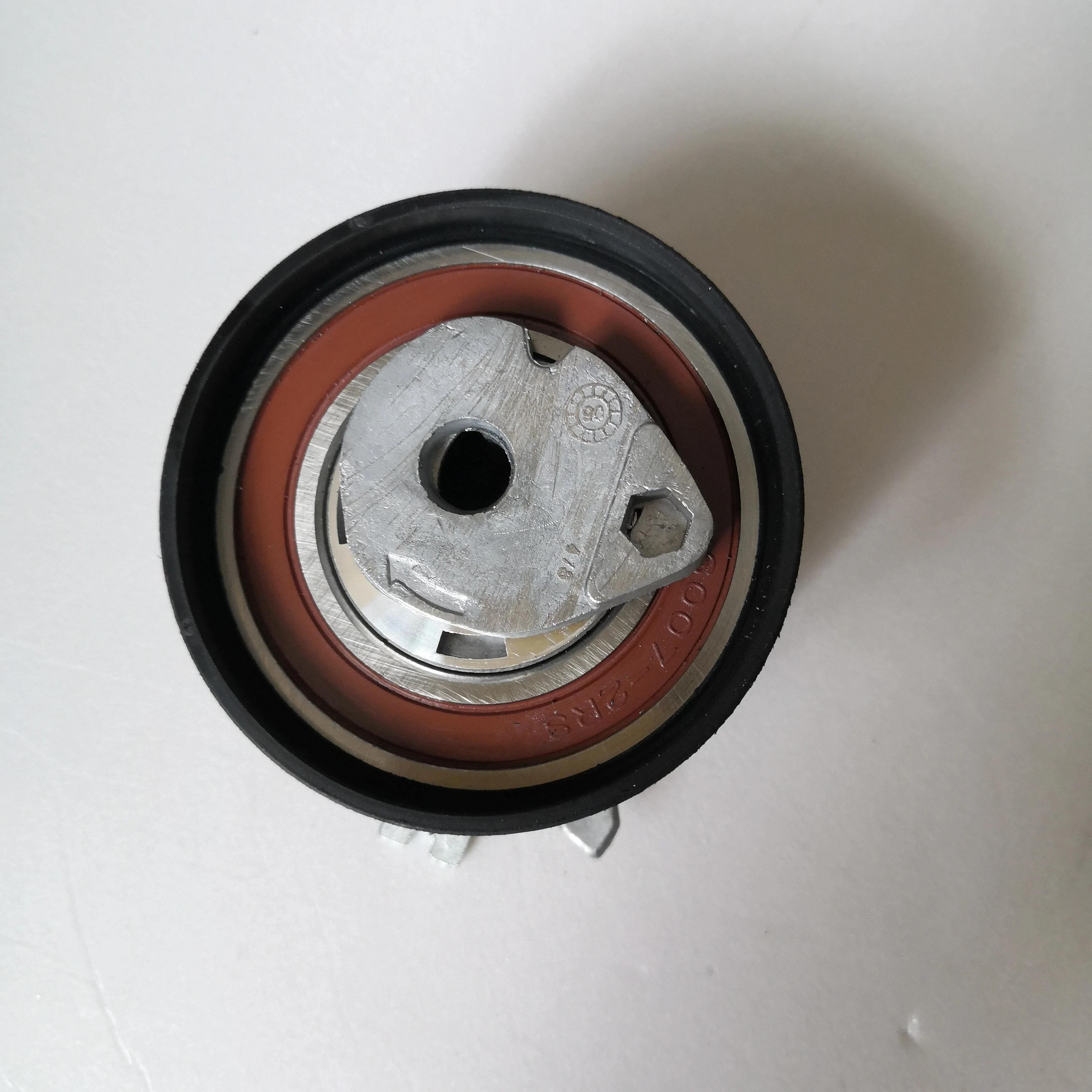 Ролик грм тигго. Вортекс тинго 1. Ролик натяжной chery fora. Натяжной ролик грм чери фора. 473h1007060 chery ролик грм натяж фора, b14, s12, t11 1.