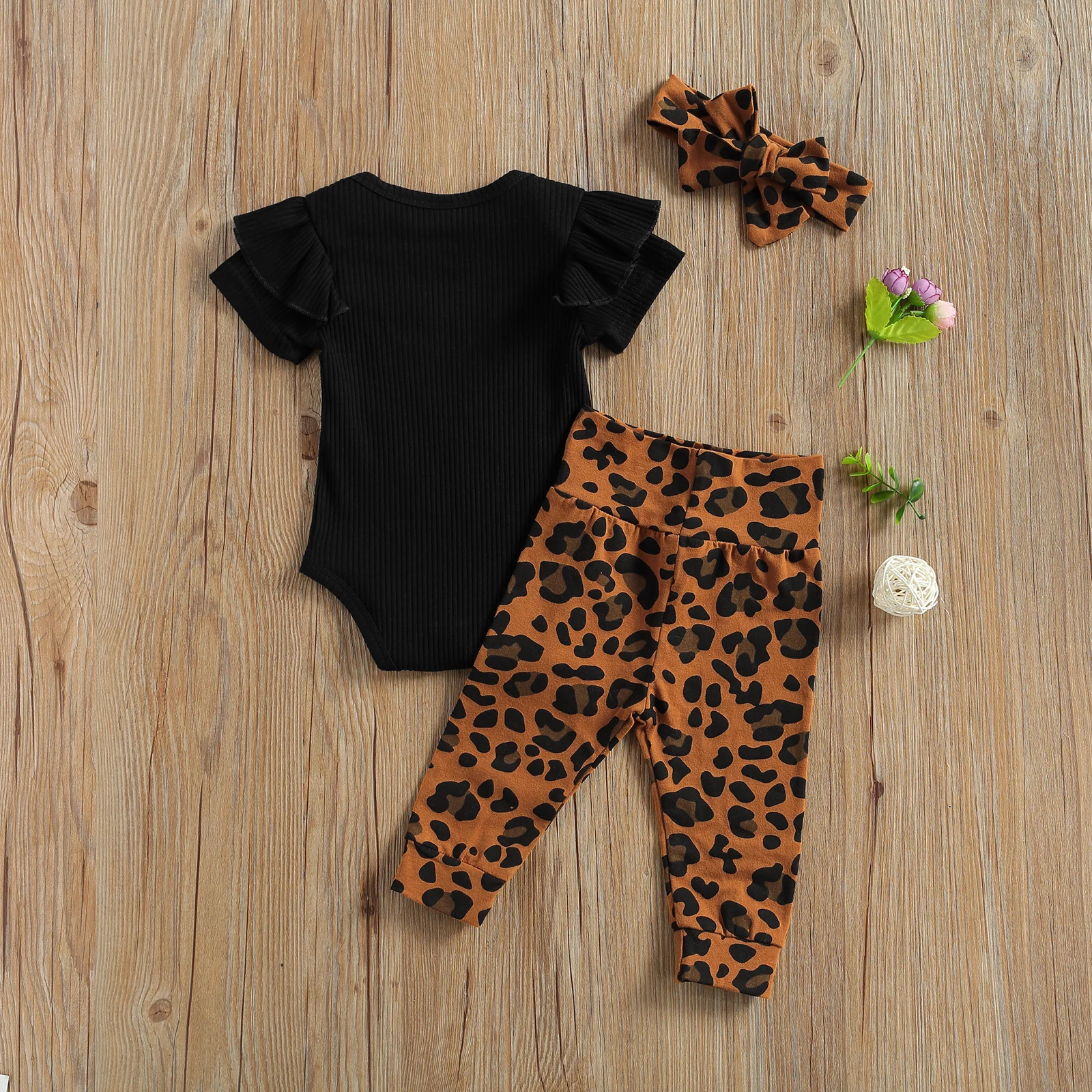 

2021 New Spring 0-18M Baby Girl 3Pcs Set FROM MY MAMA Heart Ruffled Short Sleeve Letter Print Bodysuit+Leopard Pants+Bow Clothes