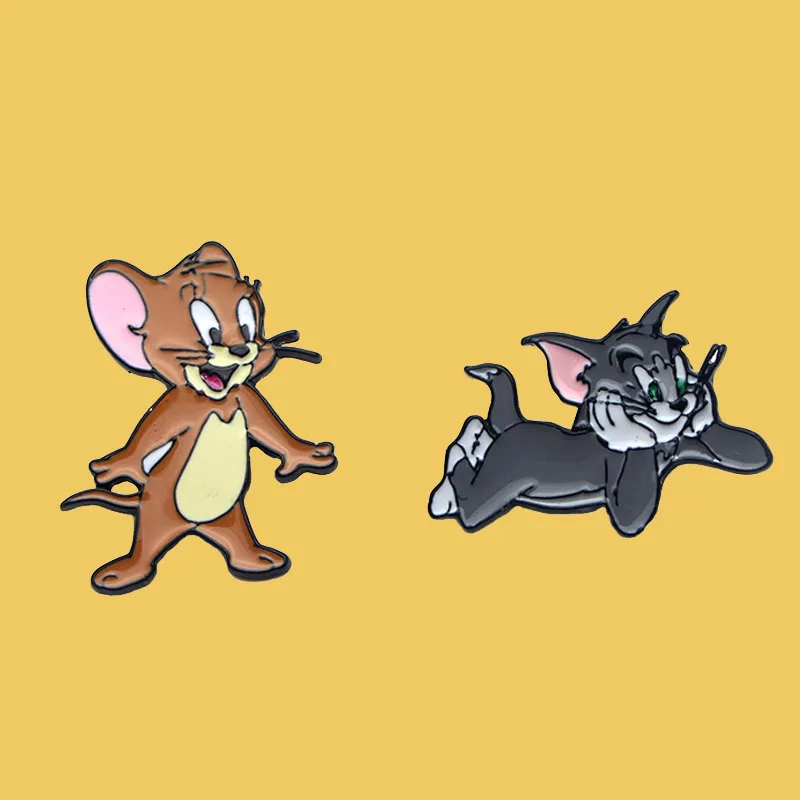 

O226 Cat And Mouse Enamel Pin Brooches Cartoon Creative Metal Brooch Pins Denim Hat Badge Collar Jewelry