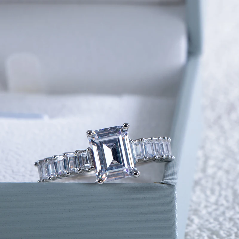 

Женское вечерние ЦО из серебра 925 пробы с квадратным фианитом, размеры 6-10