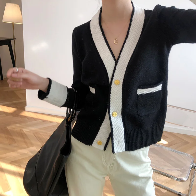 

Color Contrast Elegant Knitted Cardigan Women 2021 Spring/Autumn V-neck Single-Breasted Sweater Long-Sleeved Simple Slim Jumpers