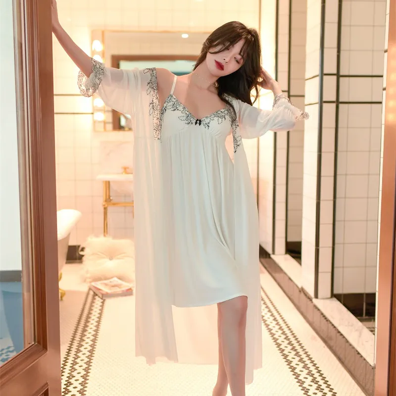 

Women's Sleep & Lounge