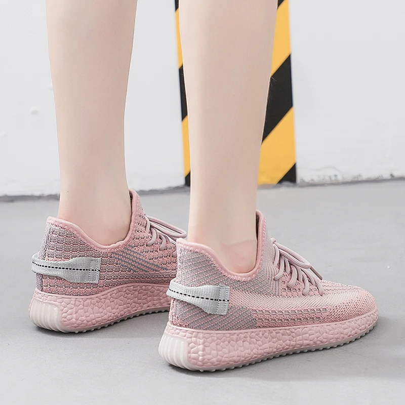 Женские уличные кроссовки на платформе удобная однотонная повседневная обувь