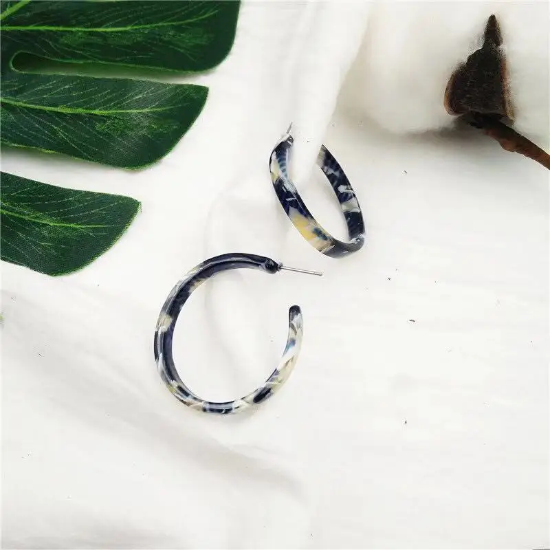 MOLOYE 2 Pairs Of Wholesale Stylish Minimalist Earrings Creative C Design Acrylic Round Geometric Retro Ear Cails Multi Color | Украшения и