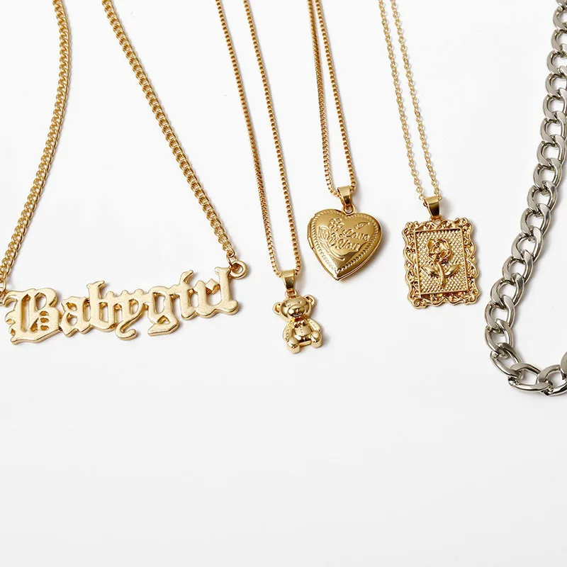 

Necklace Women Choker Jewelry New Creative Fashion Metal Chain Multi Layer Necklace Peach Heart Letter Clavicle Chain For Women