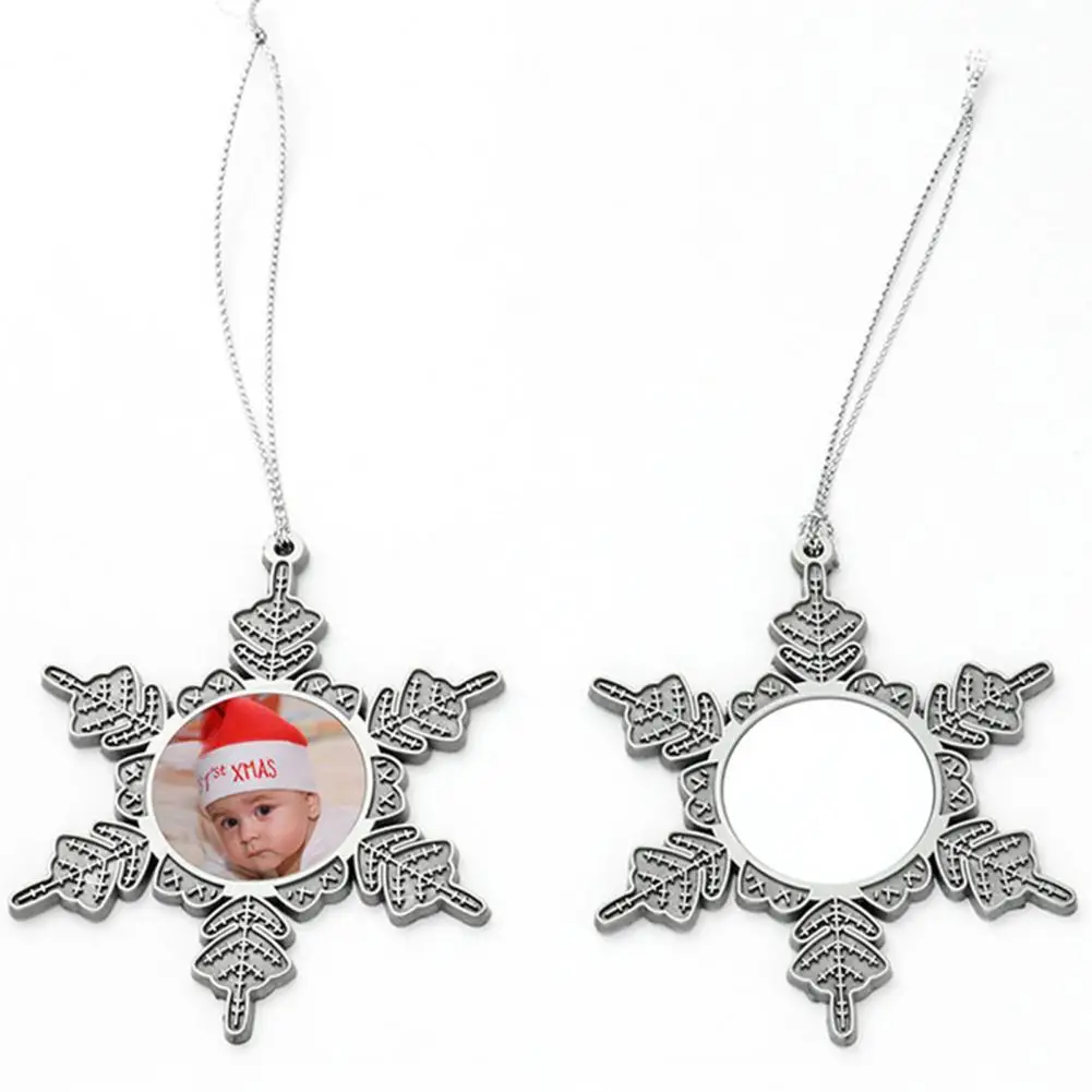 

Lovely Snowflake Shape Christmas Ornament Hanging Decor Multi-use Christmas Style Metal Hanging Widget for Home Navidad