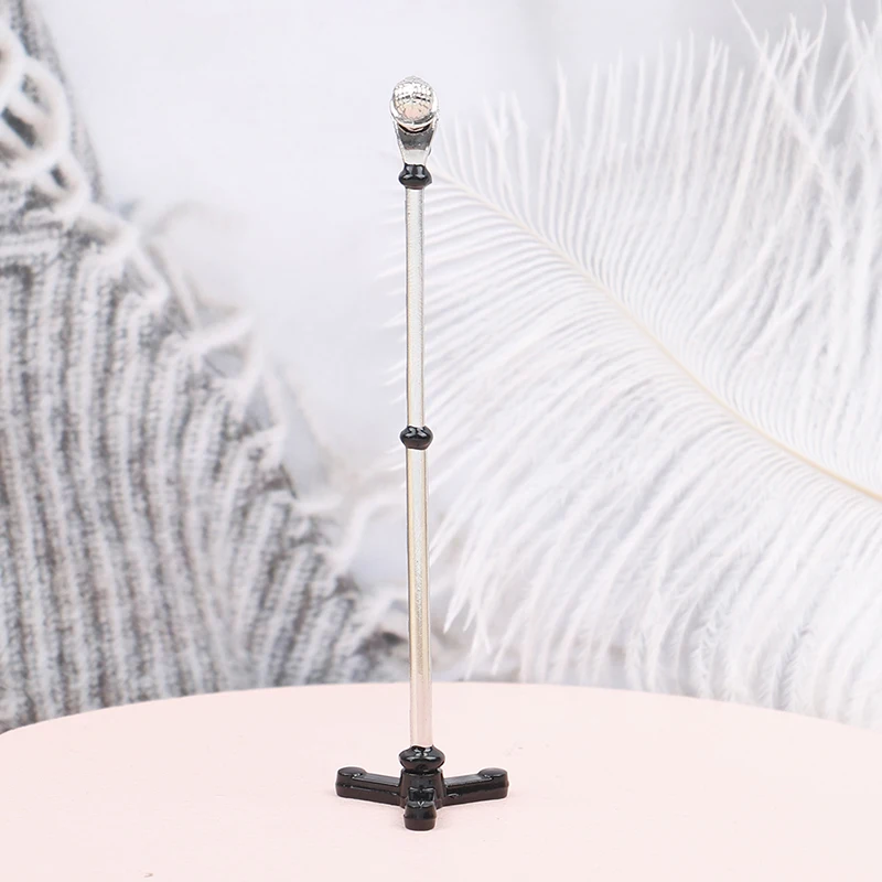 

1:12 Dollhouse Miniature Metal Microphone Model Doll House Furniture Accessories Random Color