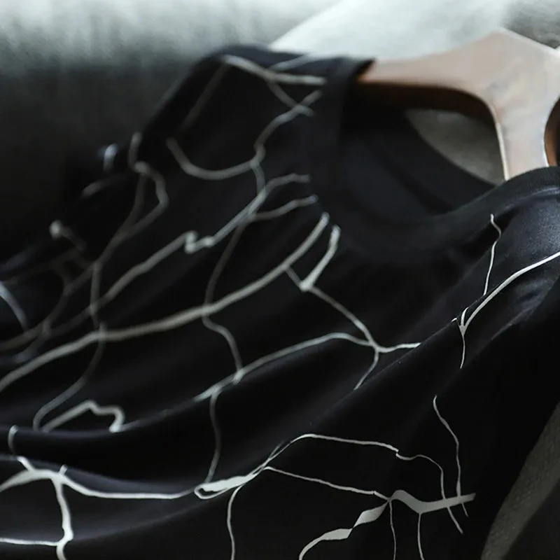 Женская Тонкая шелковая футболка черно-белая с коротким рукавом в Корейском