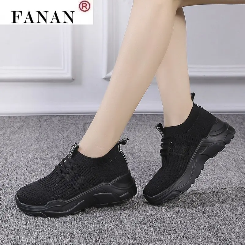 

2021 Women White Sneakers Fashion Knitted Vulcanized Shoes Platform Lace-up Mesh Breathable Women Casual Shoes Tenis Feminino