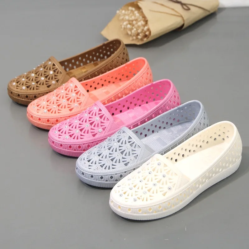 rainy plastic shoes for ladies