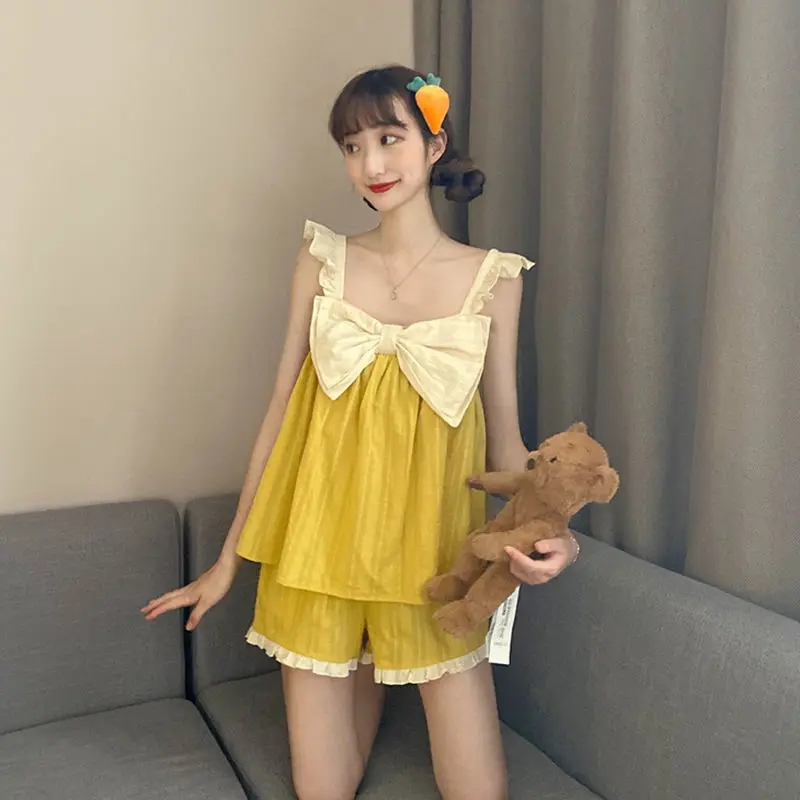 

Women's Sleep & Lounge