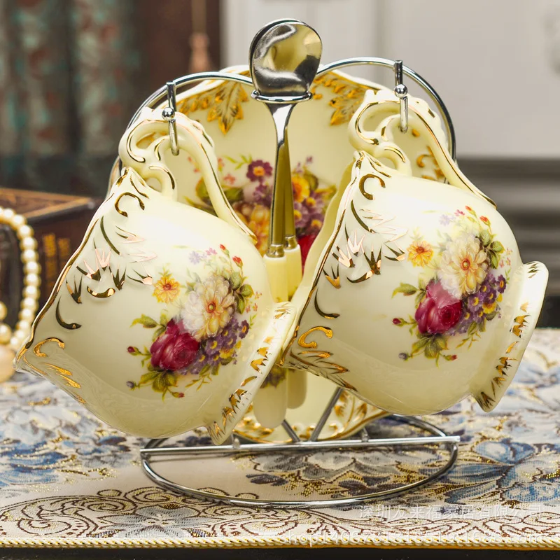 

European Ivory Porcelain Teacup and Saucer 250ml High-quality Ceramic Coffee Cup Rose Flower Red Tea Cup Set Drinkware Nice Gift