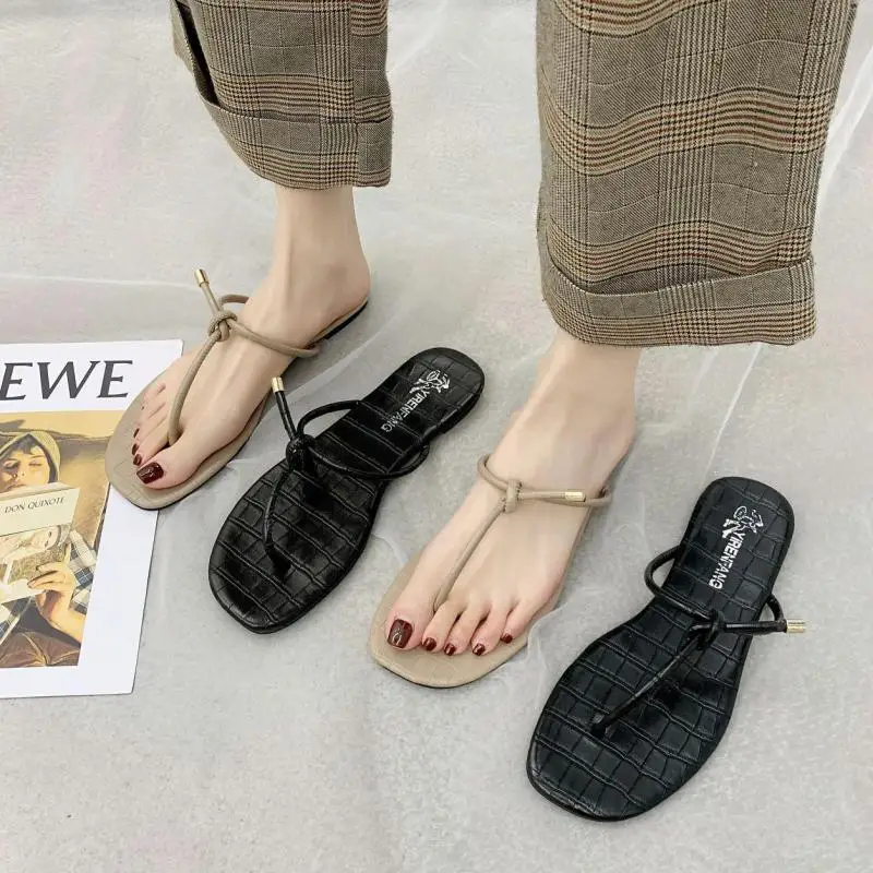 

2021 Summer New Pure Color T-shaped Straps Flip-flop Wild Fashion Flat Bottom Outer Wear Non-slip ladies Slides Beach Lazy Shoes