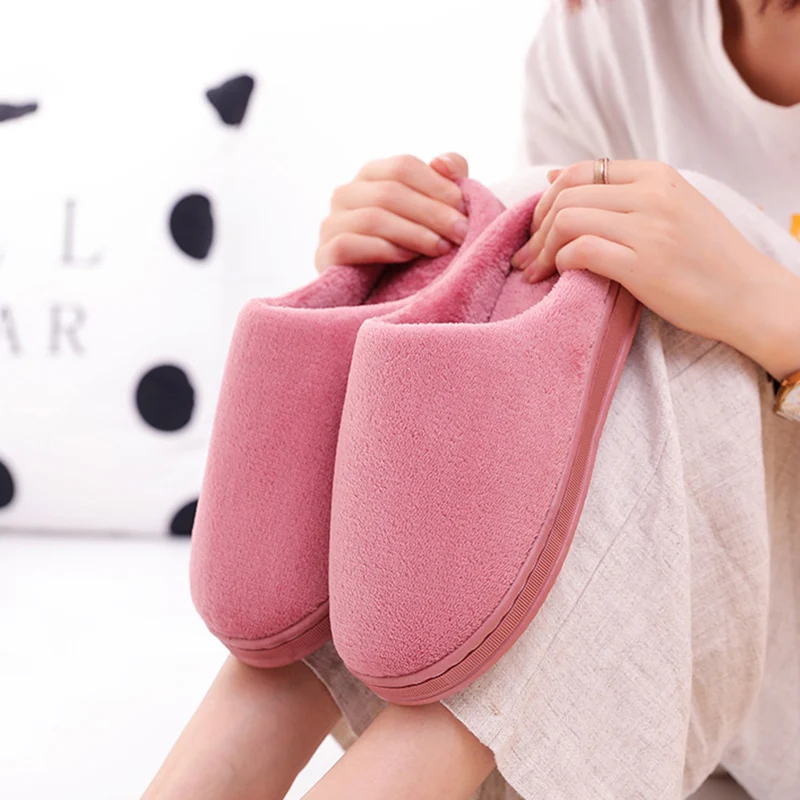 Зимняя теплая Домашняя обувь для пары однотонные женские плюшевые тапочки в