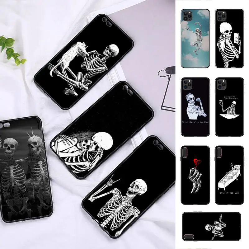 

Skeleton Hand Skull Phone Case for iphone 13 8 7 6 6S Plus X 5S SE 2020 XR 11 12 pro XS MAX