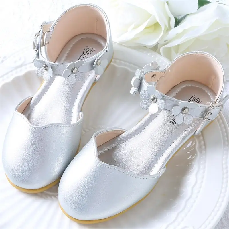 Летние сандалии для девочек Новинка Обувь принцессы Кожаные туфли с мягкой