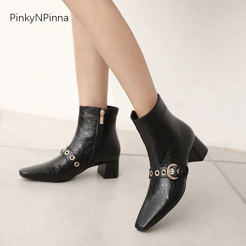 

2020 autumn women fashion classic ankle boots pointed toe high chunk heels metal buckle shining super large size short booties