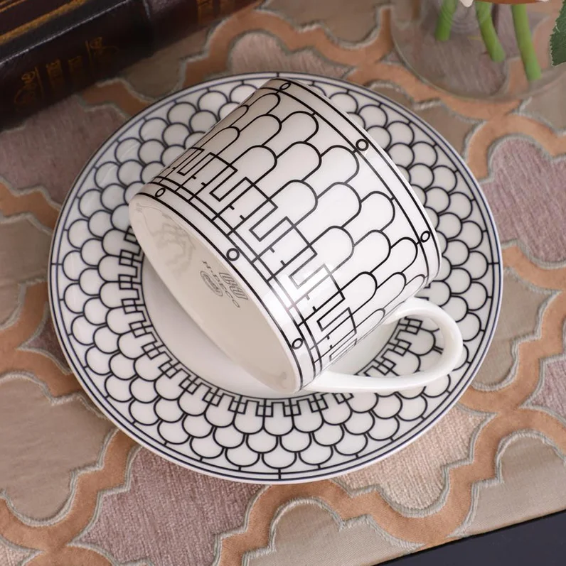

European Bone China Coffee Cups and Saucers Tableware Coffee Plates Dishes Afternoon Tea Set Home Kitchen