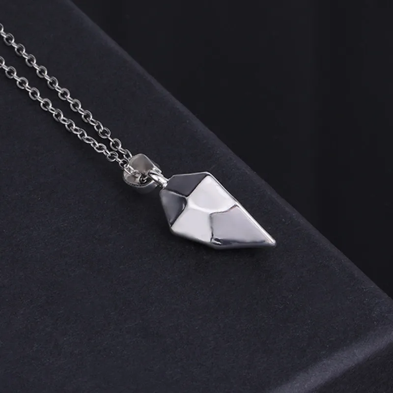 

New Cross Pendant Necklace Silver Color Cool Street Style Couples Necklace For Men Women Gift Wholesale Neck Jewelry