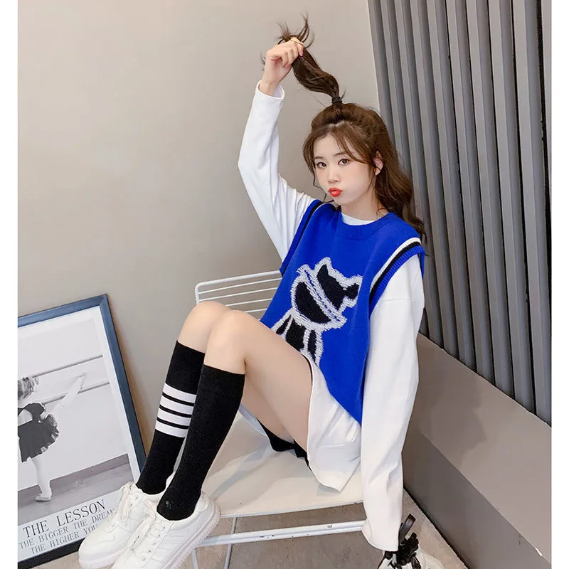 Женский трикотажный жилет без рукавов с V-образным вырезом