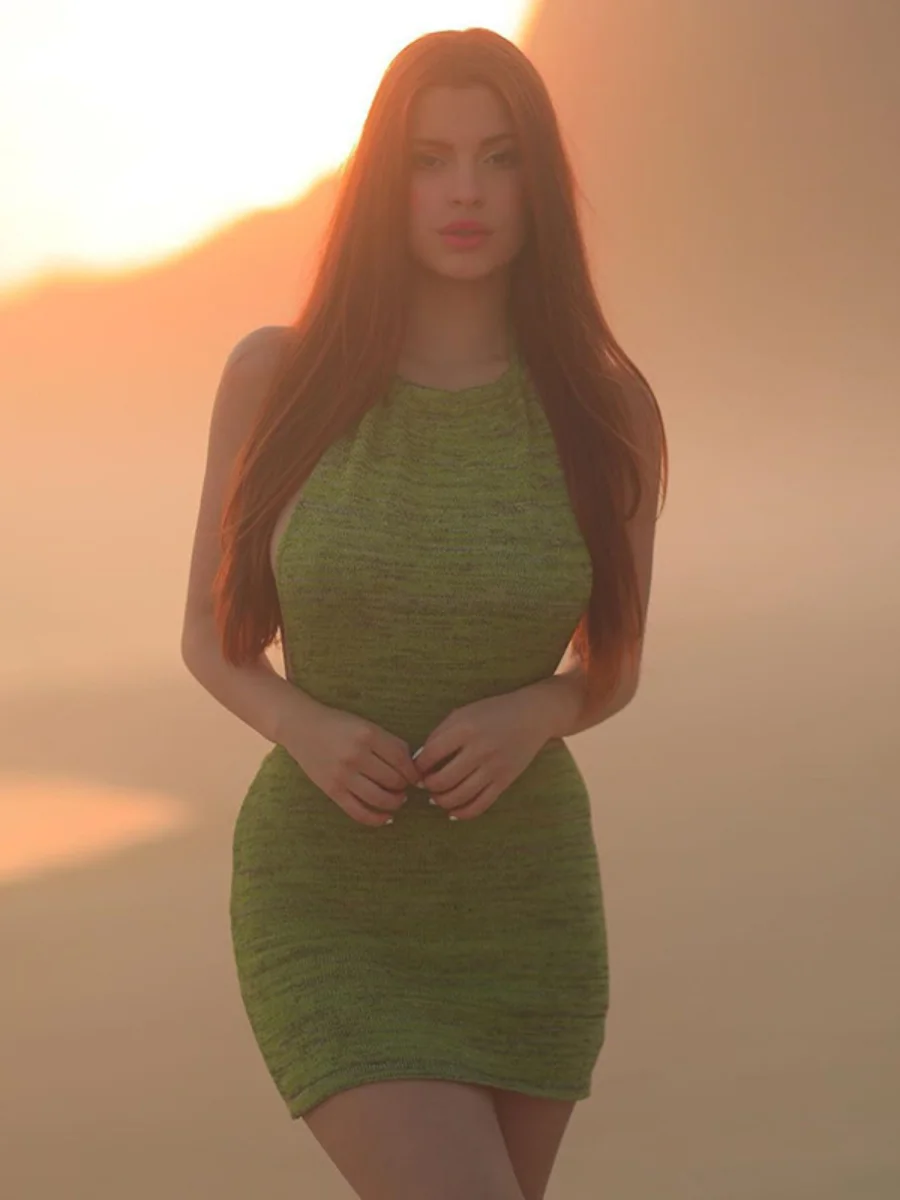 

New High-quality Knitted Dress with Halter Neck Halter Sexy Halter Slim Temperament Skirt