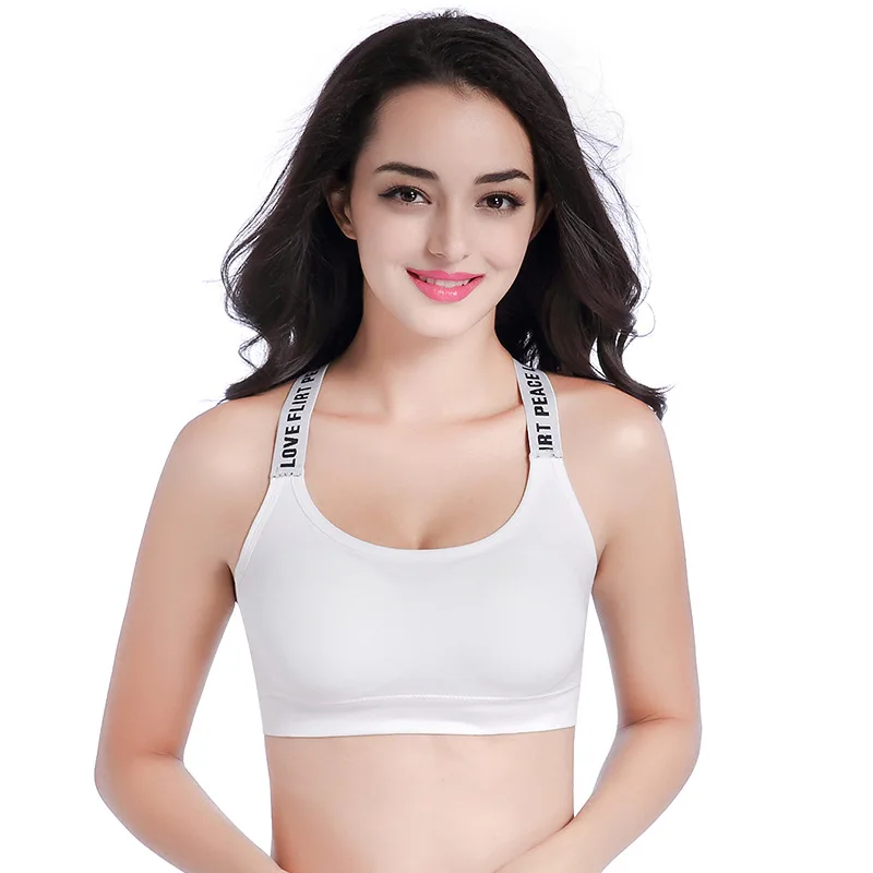 Подвеска с буквами на английском языке бесшовным бюстгальтером без следов