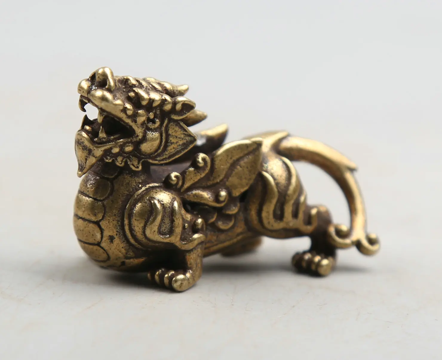 55MM/2.2&quotCollect Curio Rare Chinese Fengshui Bronze Exquisite Animal Auspicious Beast Qilin Kylin Unicorn Pendant Statuary 43g | Дом и сад