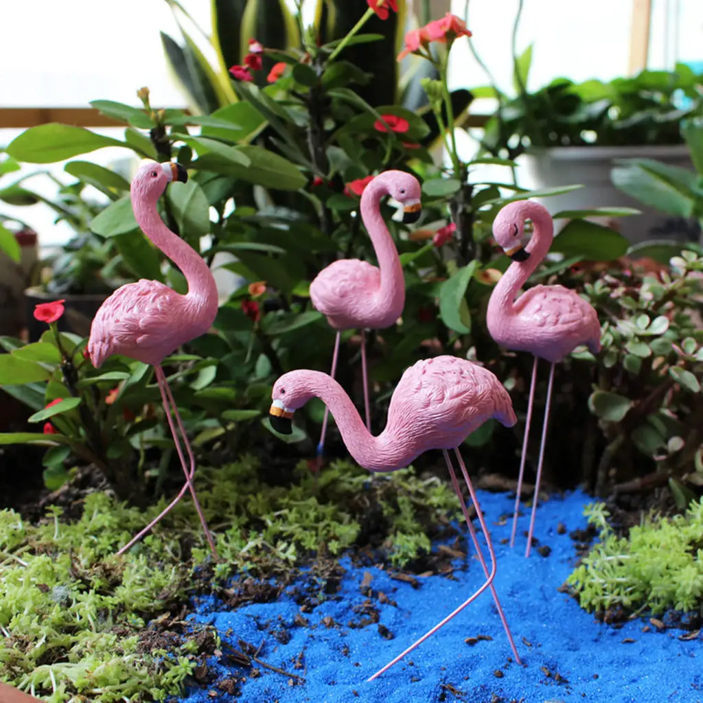 

4Pcs/Set Flamingo Ornaments European Style Animal Sculpture for Yard Garden