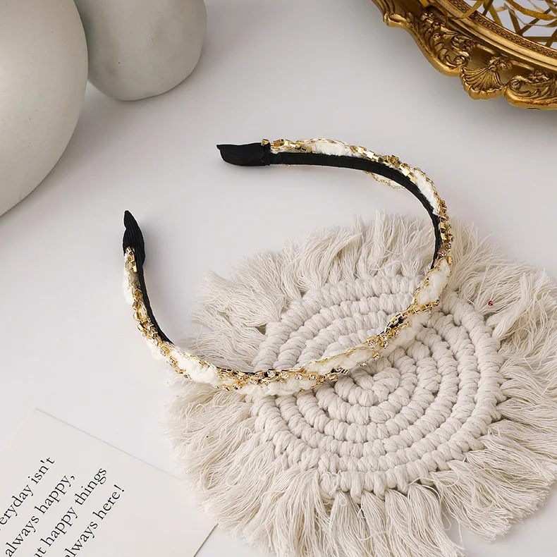 

2021 Korean New Trendy Black White Plush Rhinestone Chain Twisted Hairbands Head Bands For Women Fashion Hair Accessories