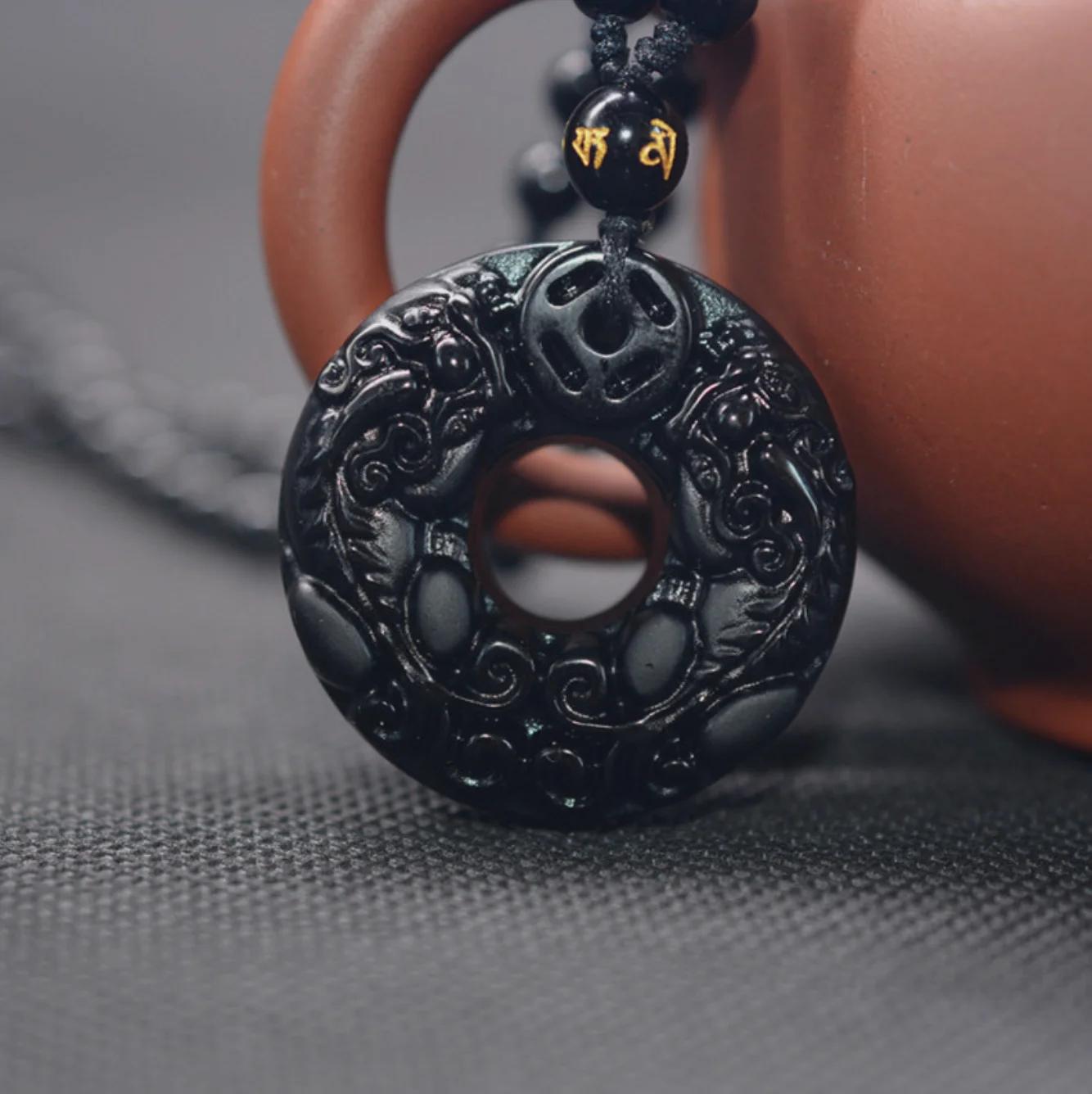 

Drop Shipping Obsidian Carving Circle Pixiu Amulet pendant Necklace Jade Pendant Fine Jewelry