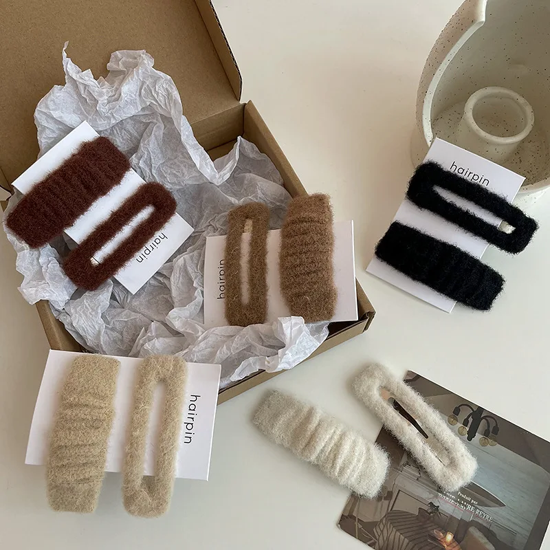 

Milk coffee color two-piece plush hairpin bangs clip girl cute all-match side simple one-word clip side clip hair accessories