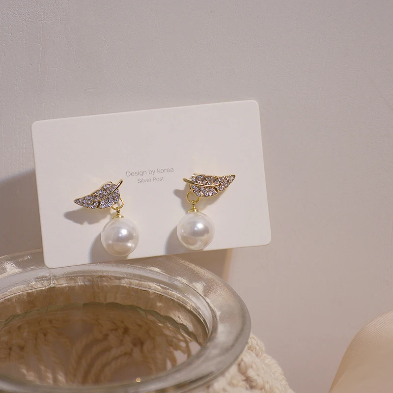 

QX-EH028 Womens Fashion Korean Earrings Jewelry for Women Leaves Wings Golden Earrings Gift Earrings for Women 2020
