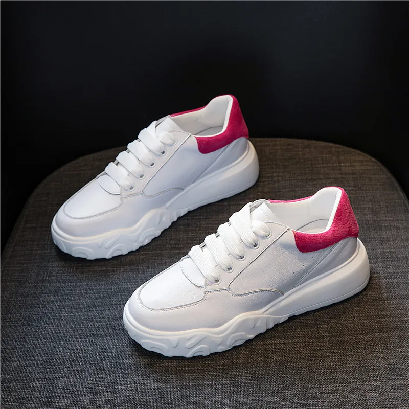 Кроссовки из натуральной кожи на платформе с круглым носком | Обувь